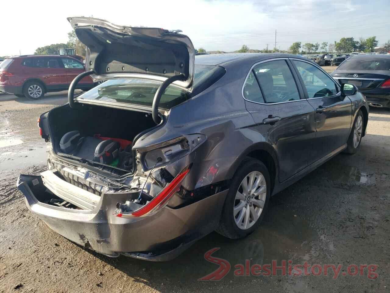 4T1B11HK1JU053667 2018 TOYOTA CAMRY