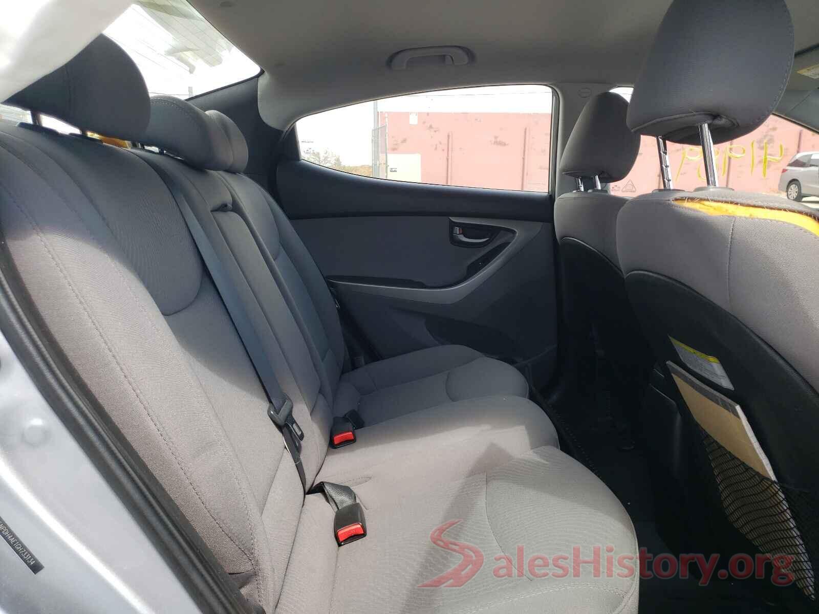 5NPDH4AE1GH733134 2016 HYUNDAI ELANTRA