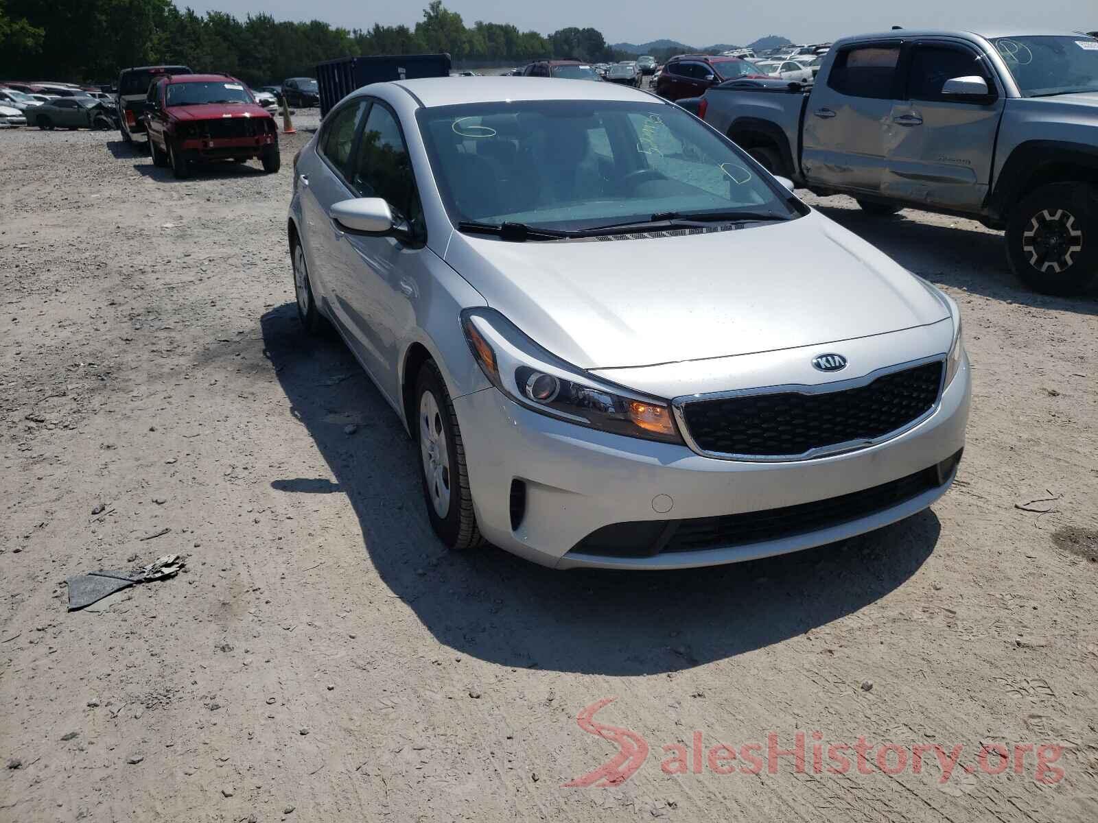 3KPFK4A77HE084960 2017 KIA FORTE