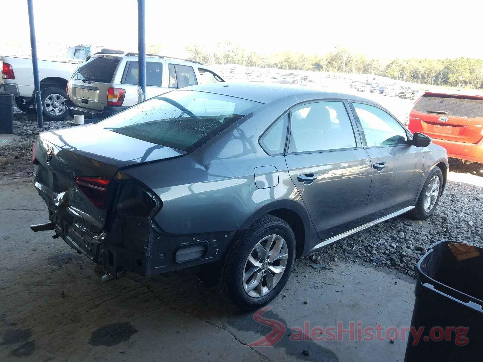 1VWAA7A37JC014039 2018 VOLKSWAGEN PASSAT