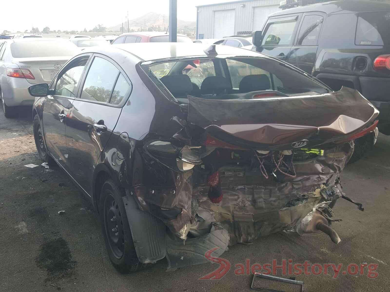 3KPFK4A79JE233035 2018 KIA FORTE