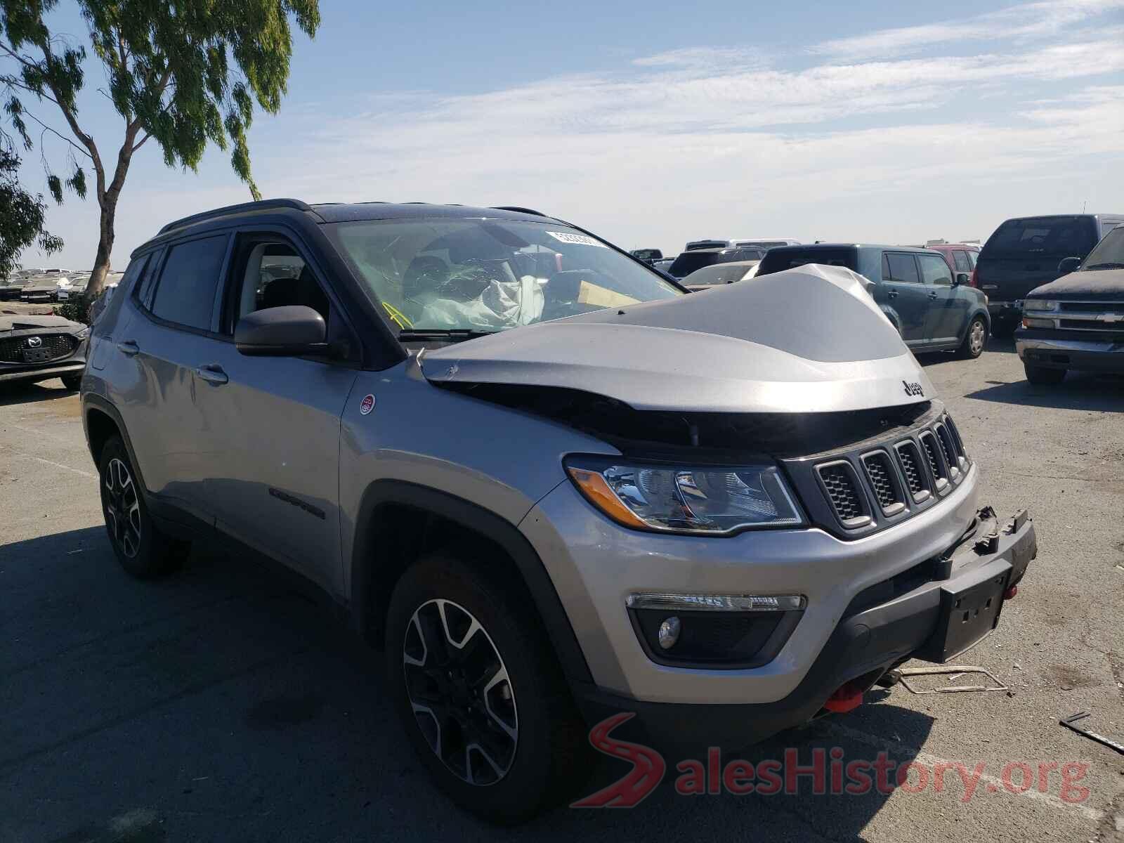 3C4NJDDB8KT791292 2019 JEEP COMPASS