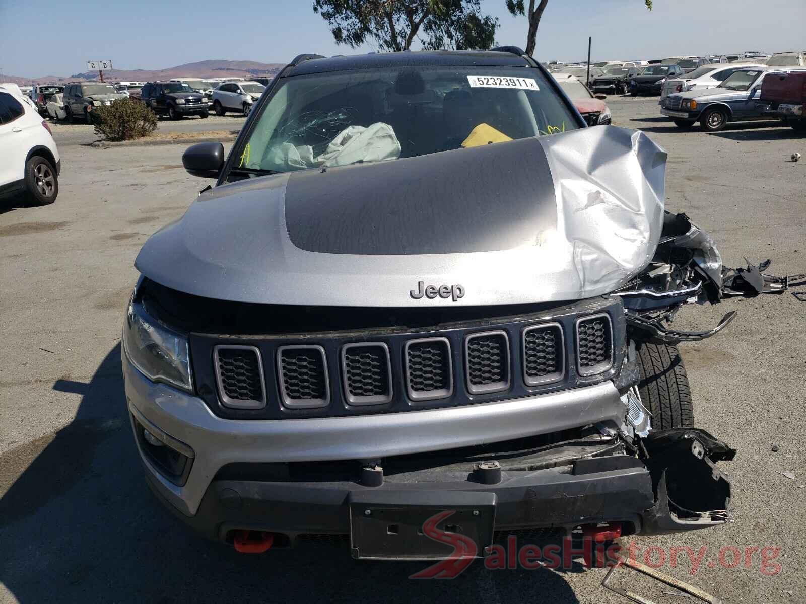 3C4NJDDB8KT791292 2019 JEEP COMPASS