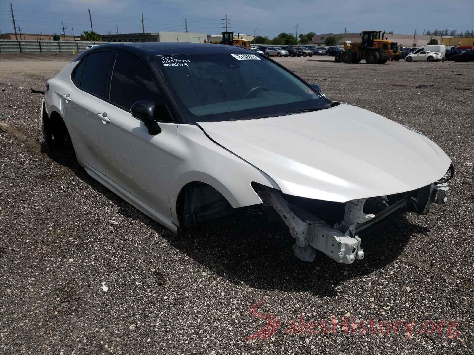 4T1B61HKXJU056679 2018 TOYOTA CAMRY