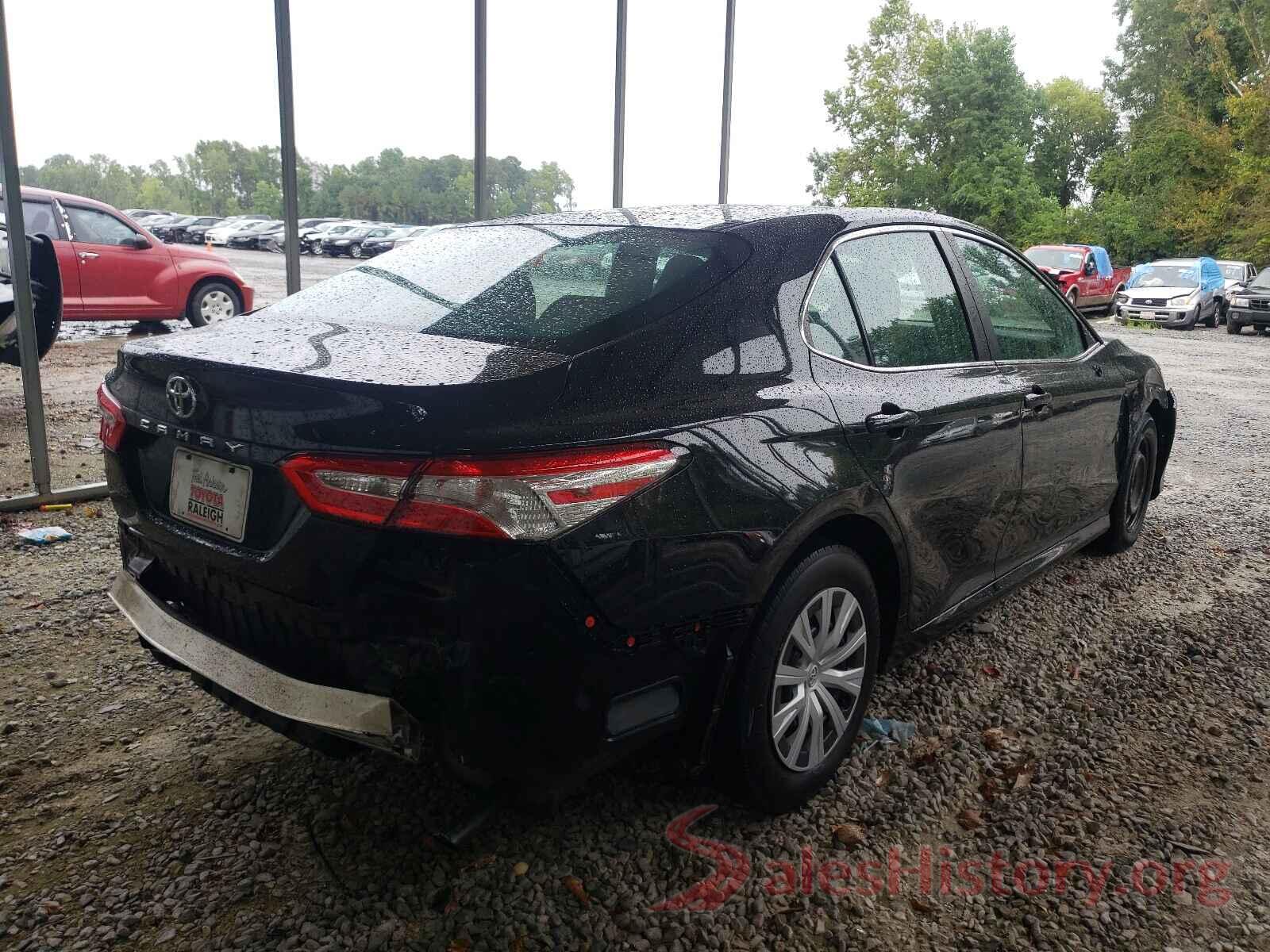 4T1B11HK5JU551757 2018 TOYOTA CAMRY