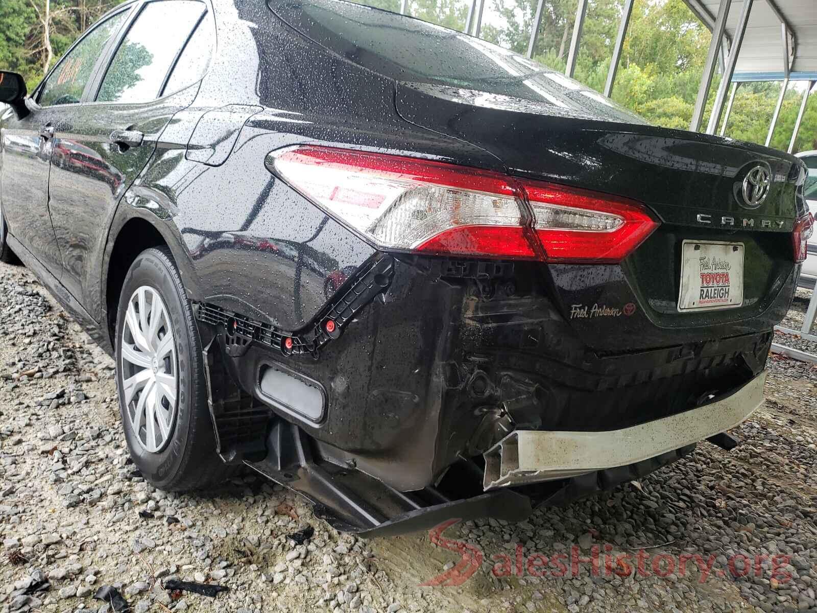 4T1B11HK5JU551757 2018 TOYOTA CAMRY