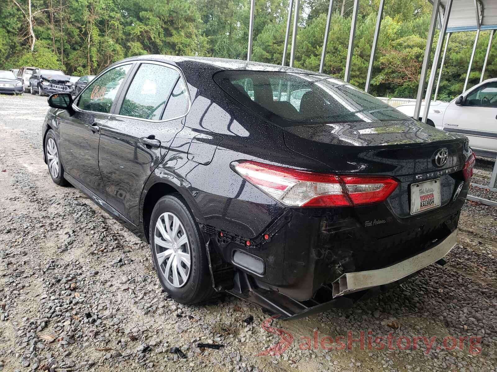 4T1B11HK5JU551757 2018 TOYOTA CAMRY