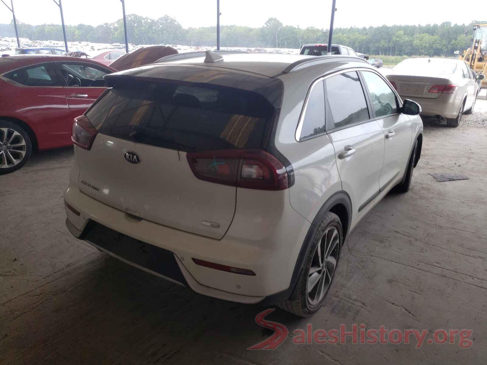 KNDCE3LC8H5079695 2017 KIA NIRO