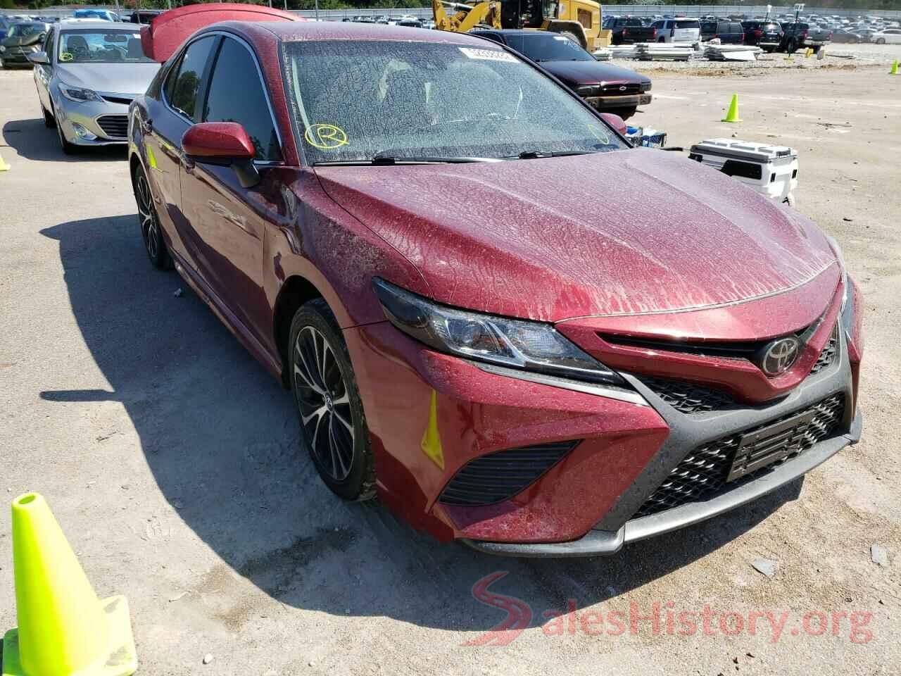 4T1B11HK7JU551257 2018 TOYOTA CAMRY