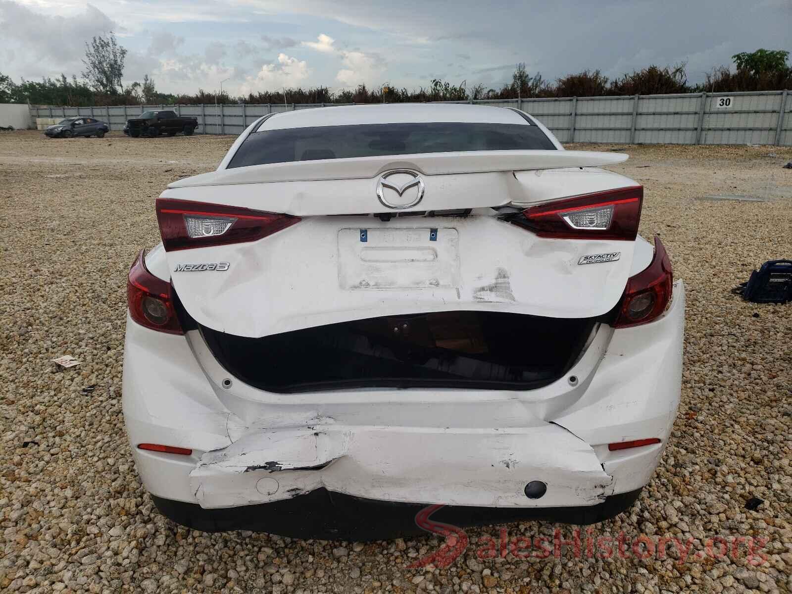 3MZBN1V32JM183657 2018 MAZDA 3