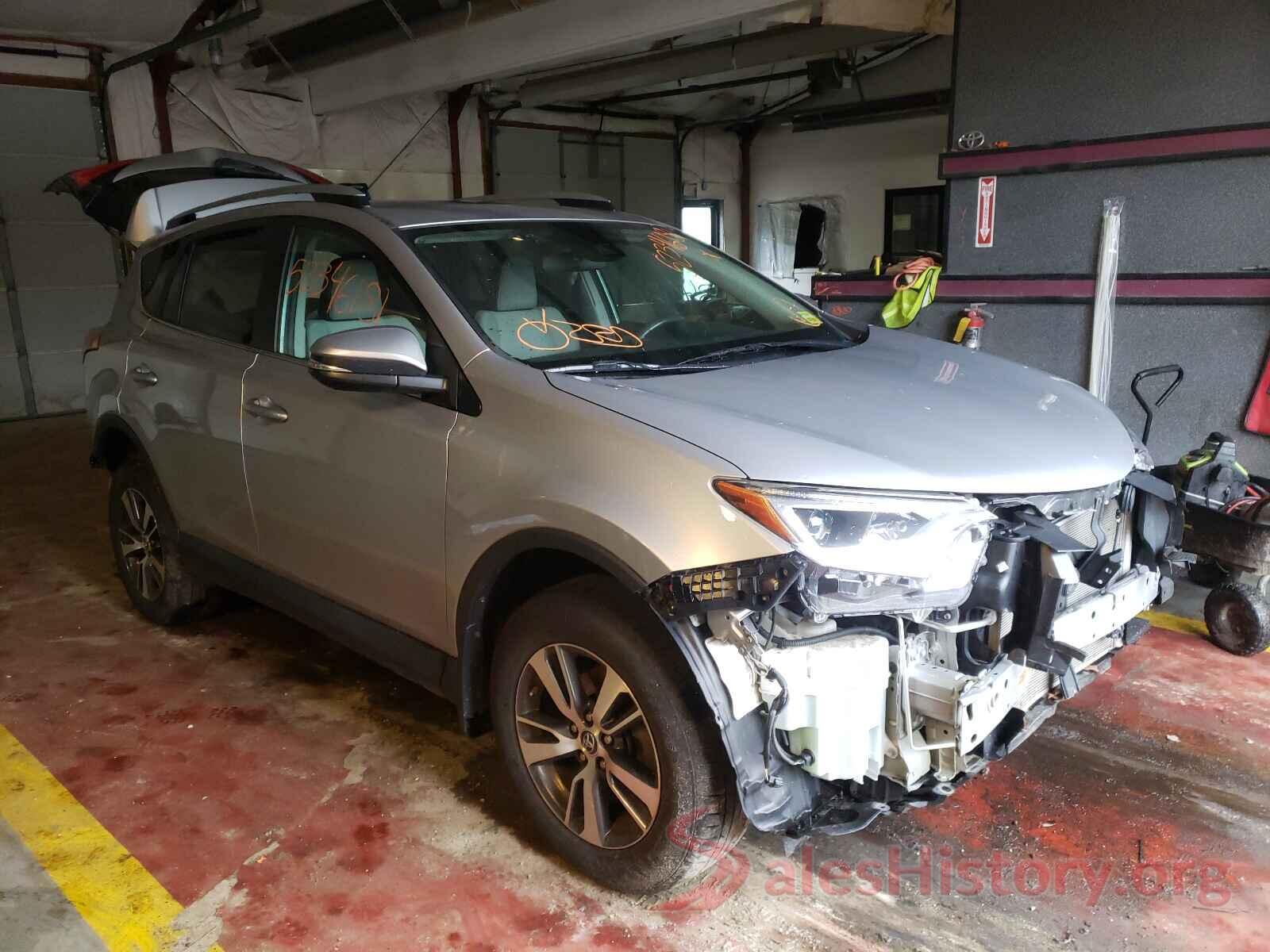 2T3RFREV7HW614422 2017 TOYOTA RAV4