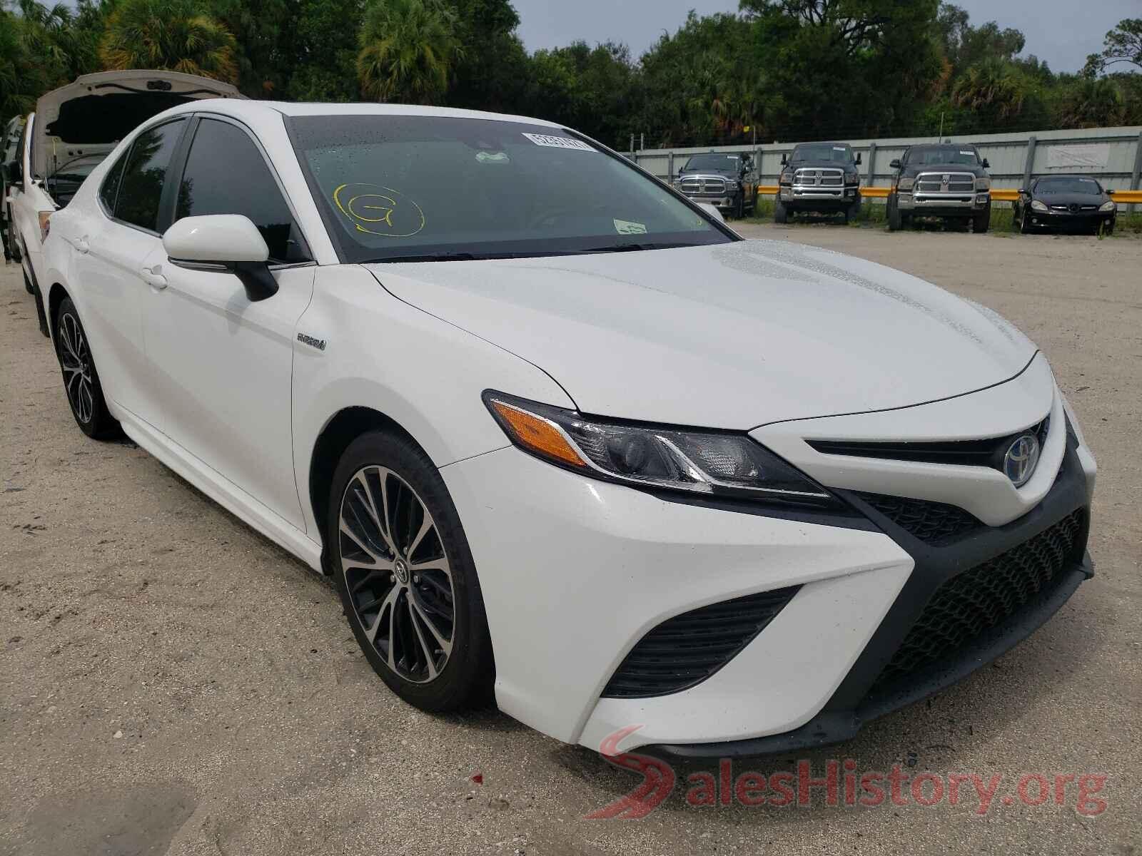 4T1B21HK5JU505584 2018 TOYOTA CAMRY