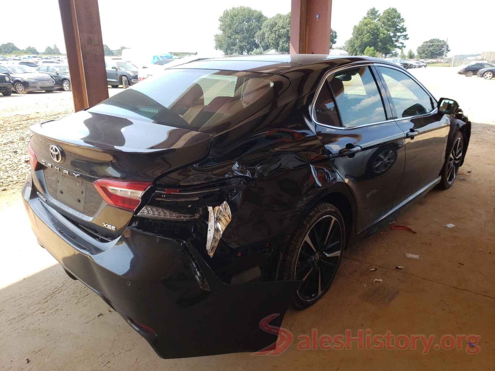 4T1B61HK3JU133182 2018 TOYOTA CAMRY