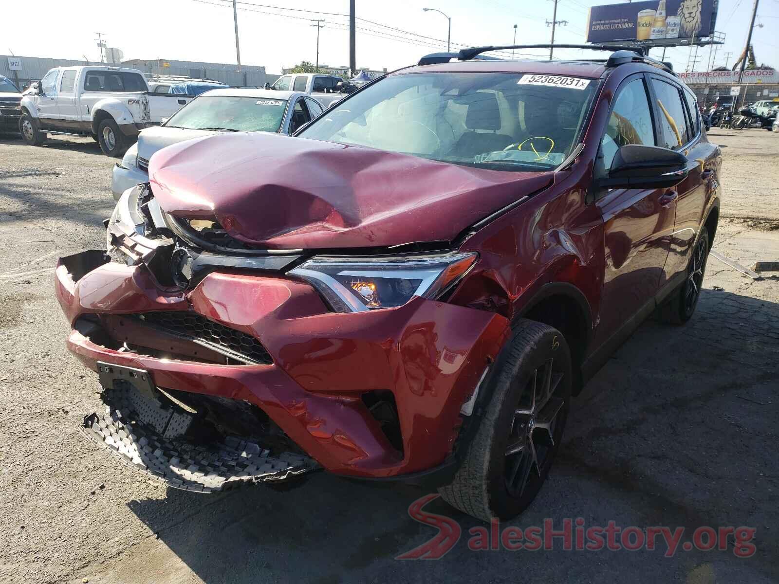 2T3NFREV1JW520587 2018 TOYOTA RAV4