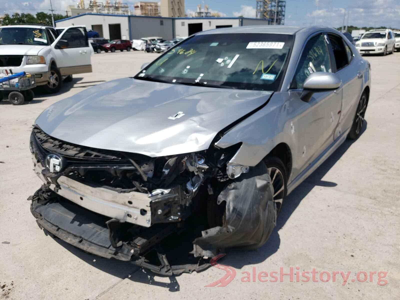 4T1B11HK6JU642892 2018 TOYOTA CAMRY