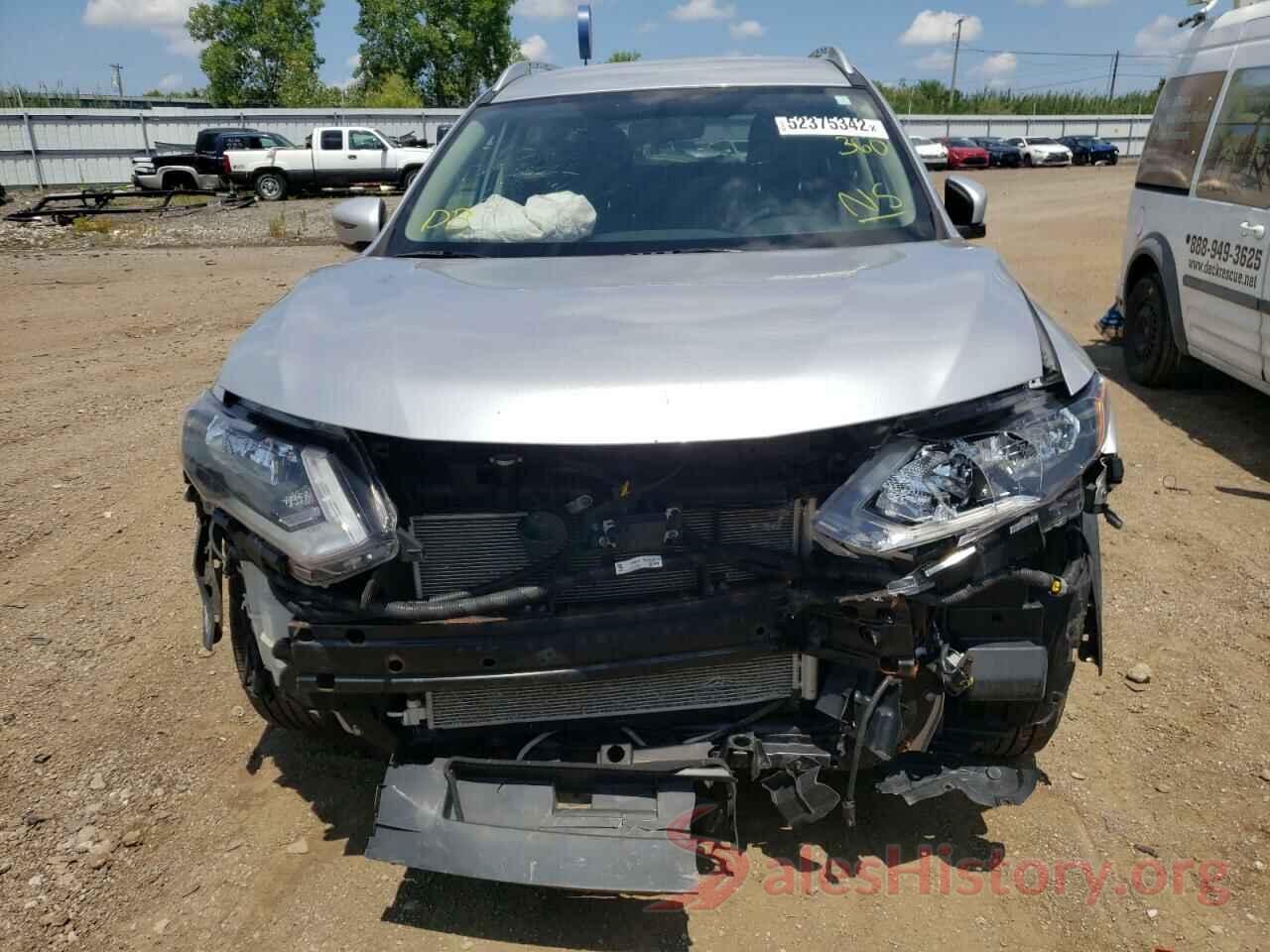 KNMAT2MV1HP597160 2017 NISSAN ROGUE