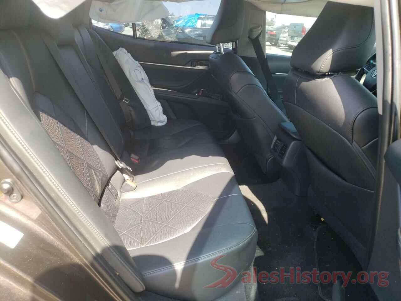 4T1B11HK0JU057094 2018 TOYOTA CAMRY