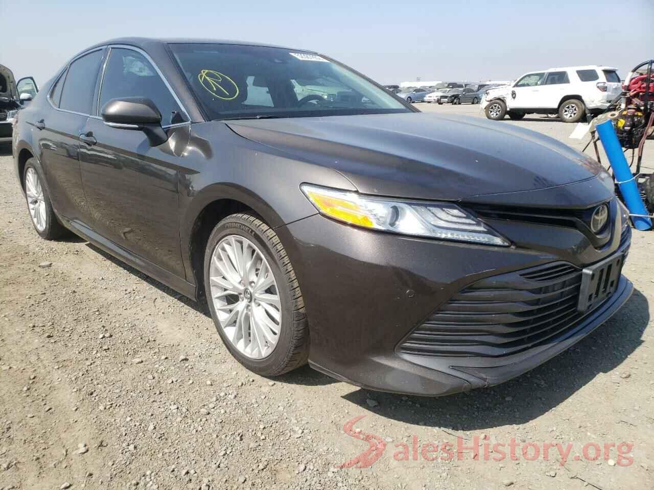 4T1B11HK0JU057094 2018 TOYOTA CAMRY