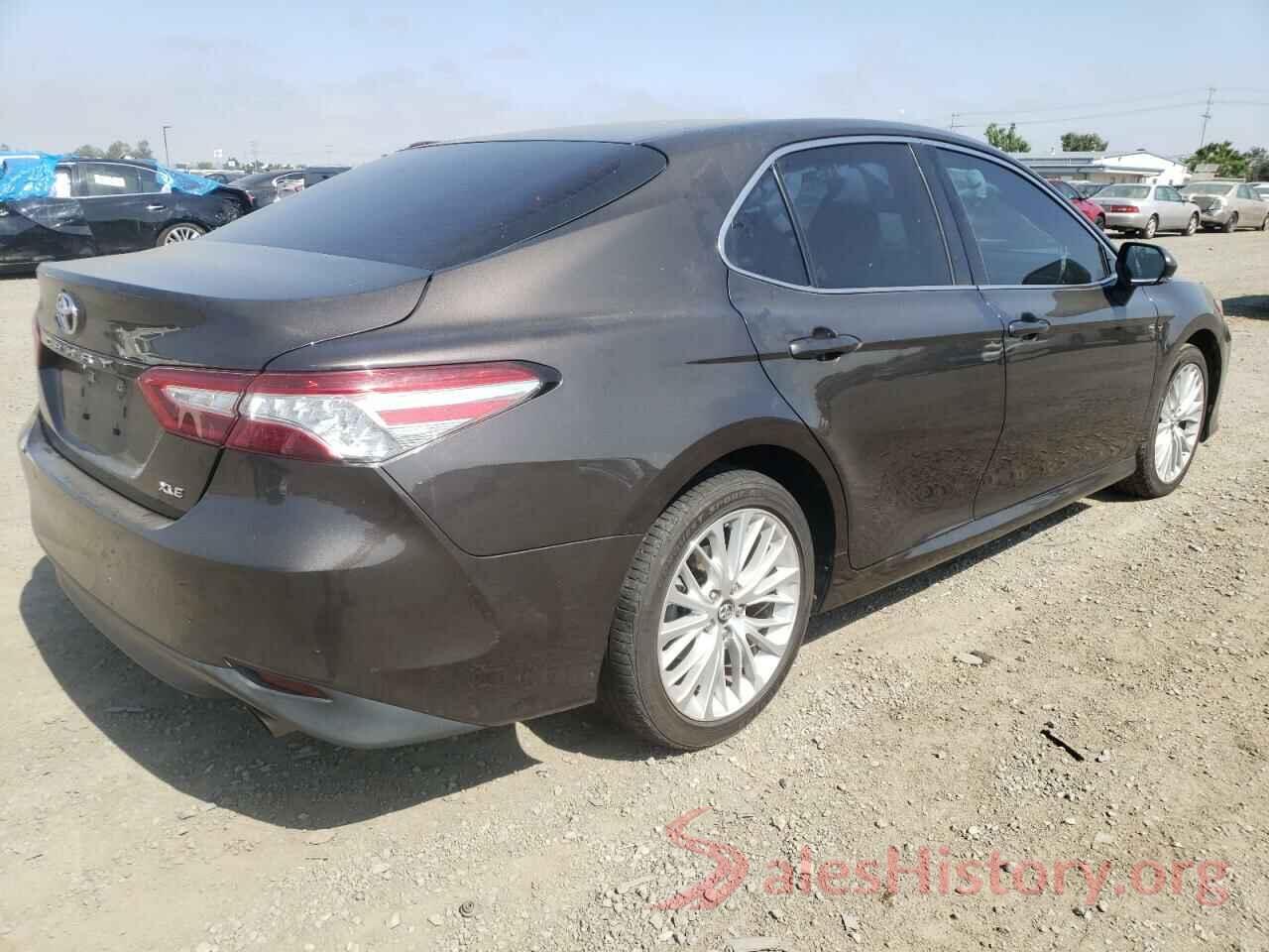 4T1B11HK0JU057094 2018 TOYOTA CAMRY