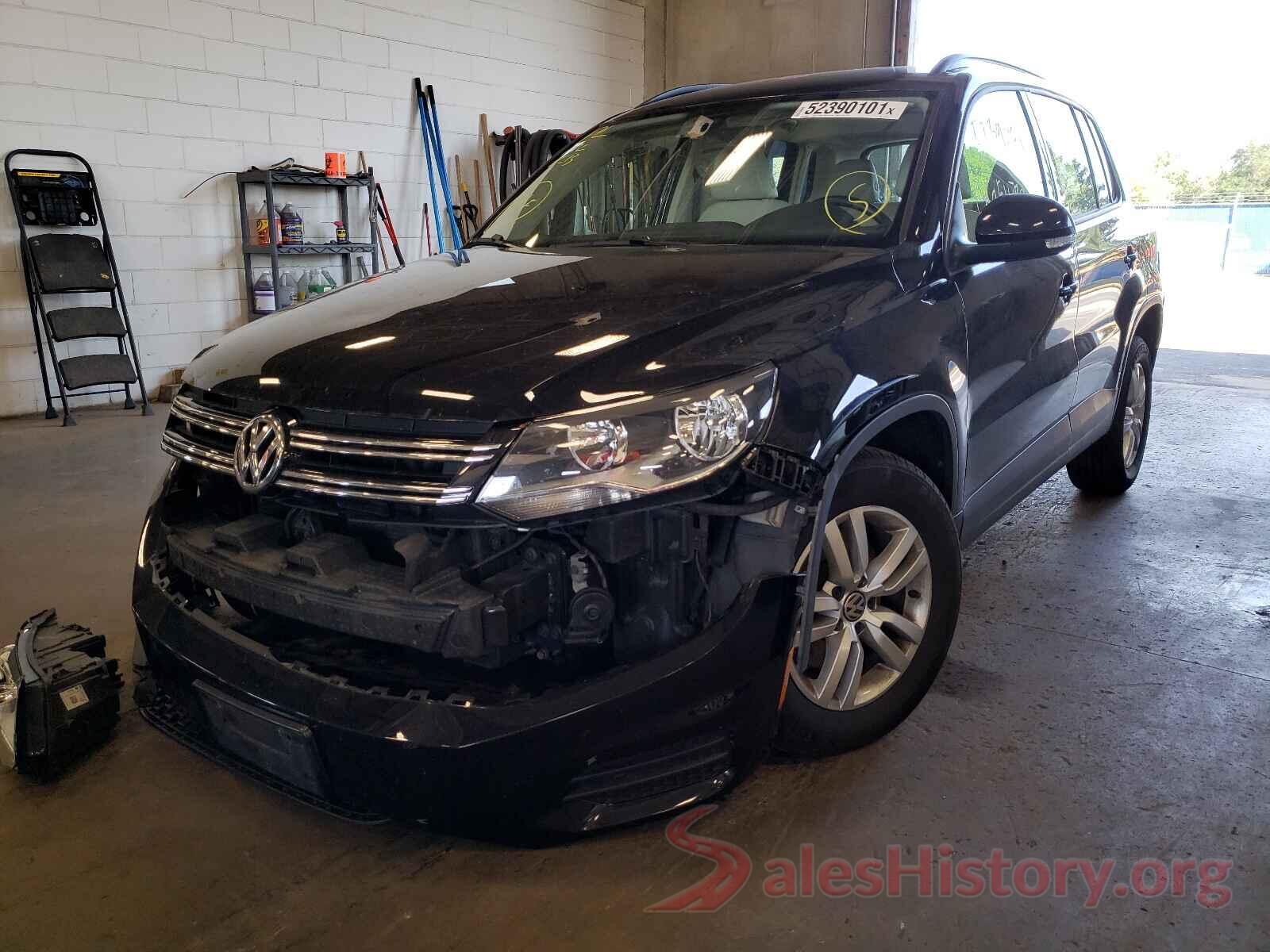 WVGBV7AX3HK011763 2017 VOLKSWAGEN TIGUAN