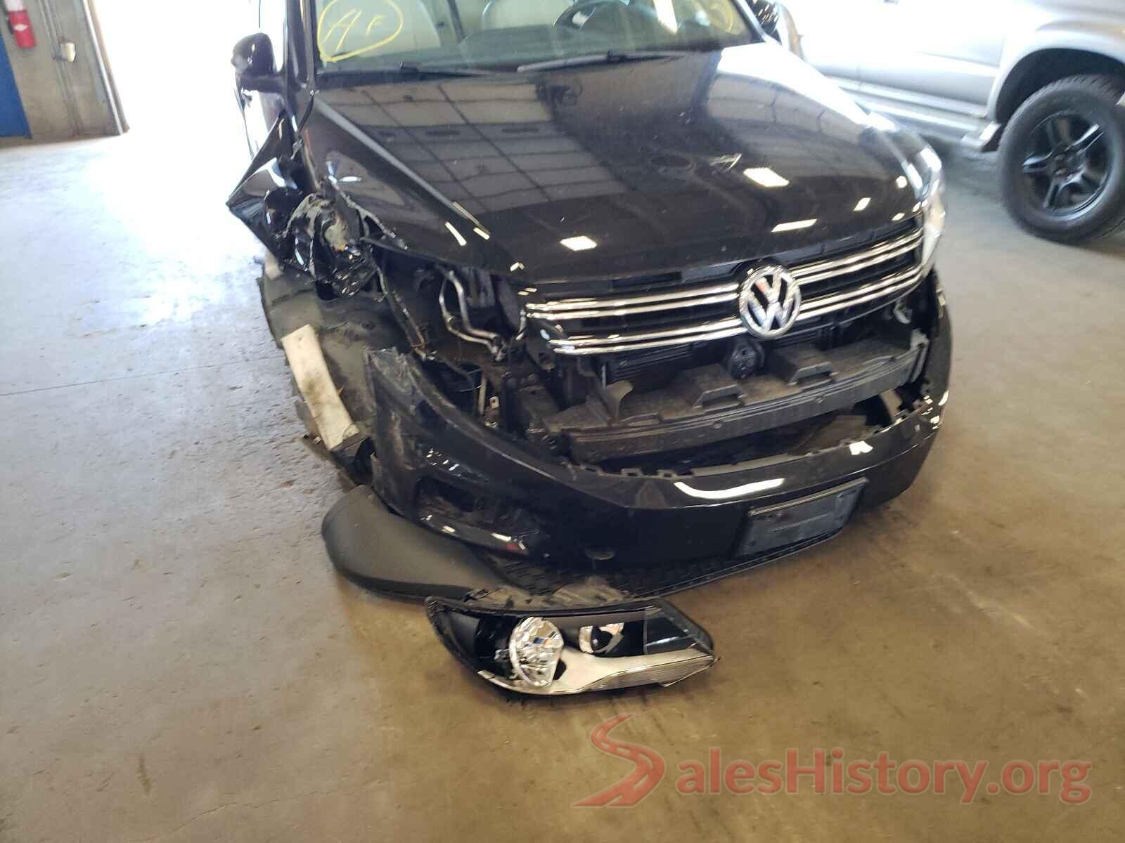 WVGBV7AX3HK011763 2017 VOLKSWAGEN TIGUAN