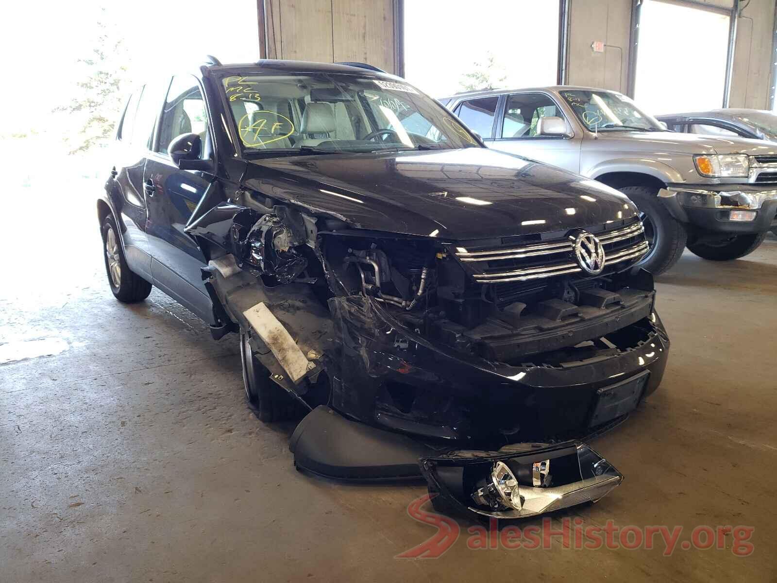 WVGBV7AX3HK011763 2017 VOLKSWAGEN TIGUAN