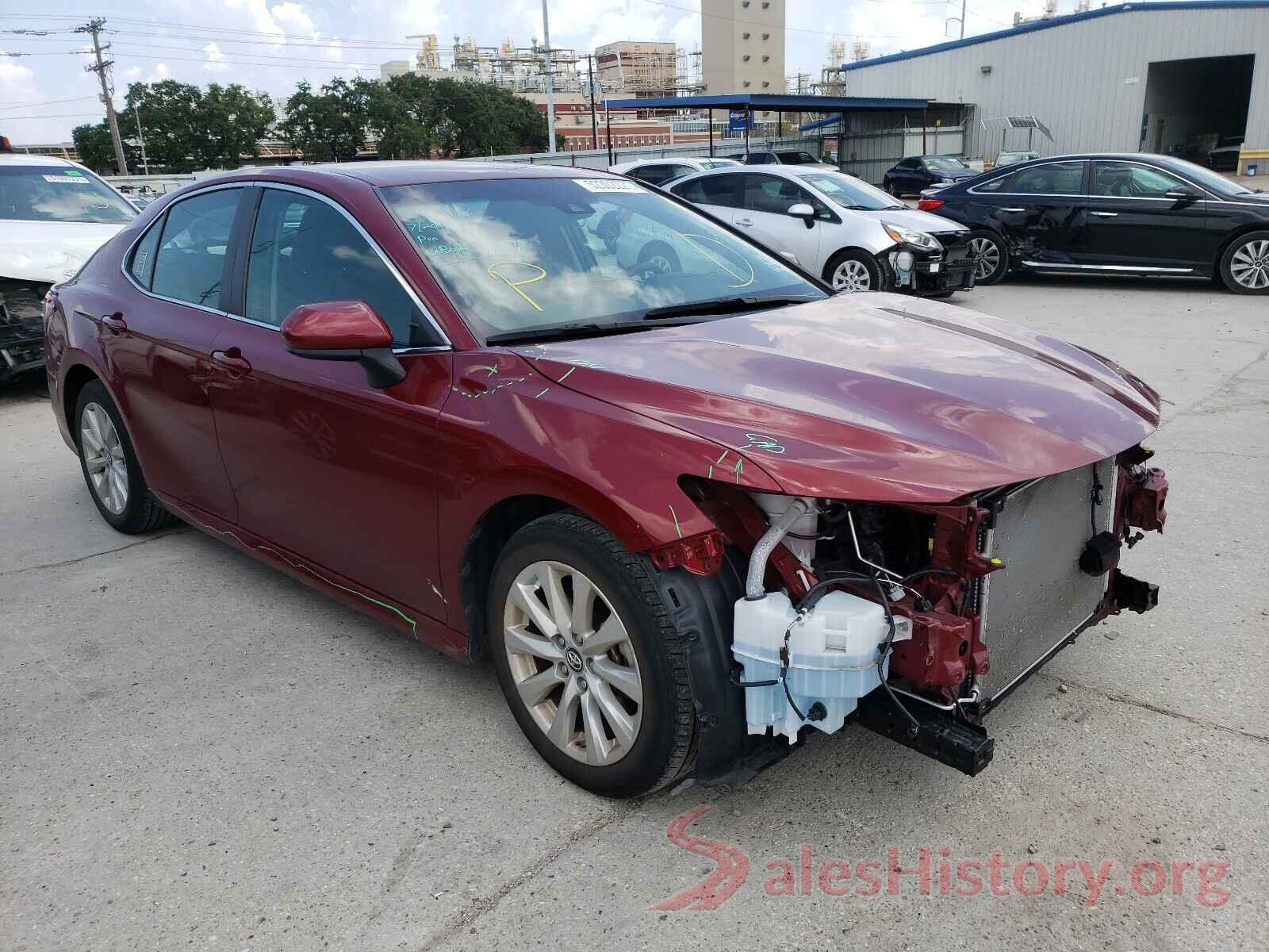 4T1B11HK9JU666247 2018 TOYOTA CAMRY