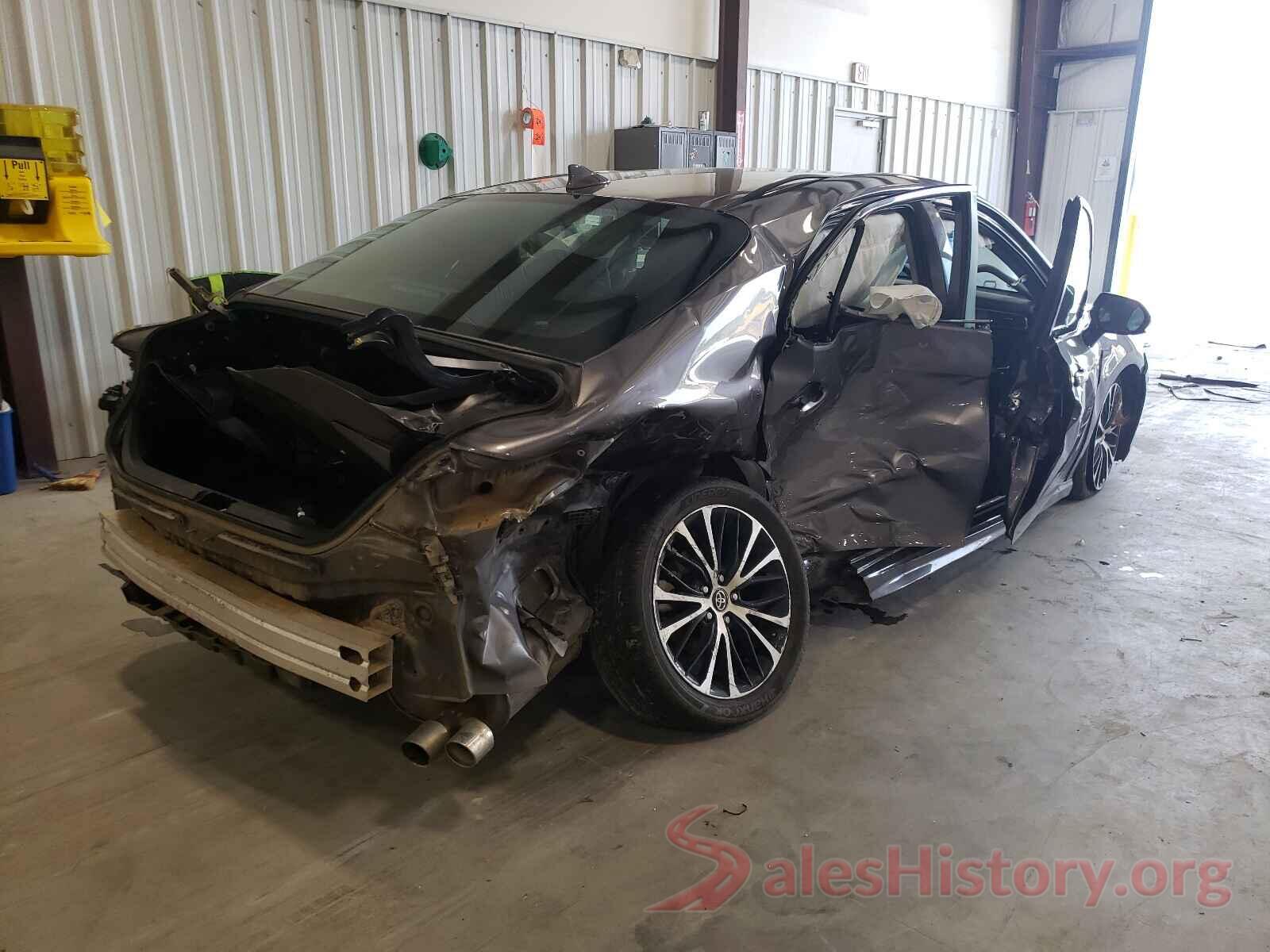 4T1G11AK2LU885828 2020 TOYOTA CAMRY