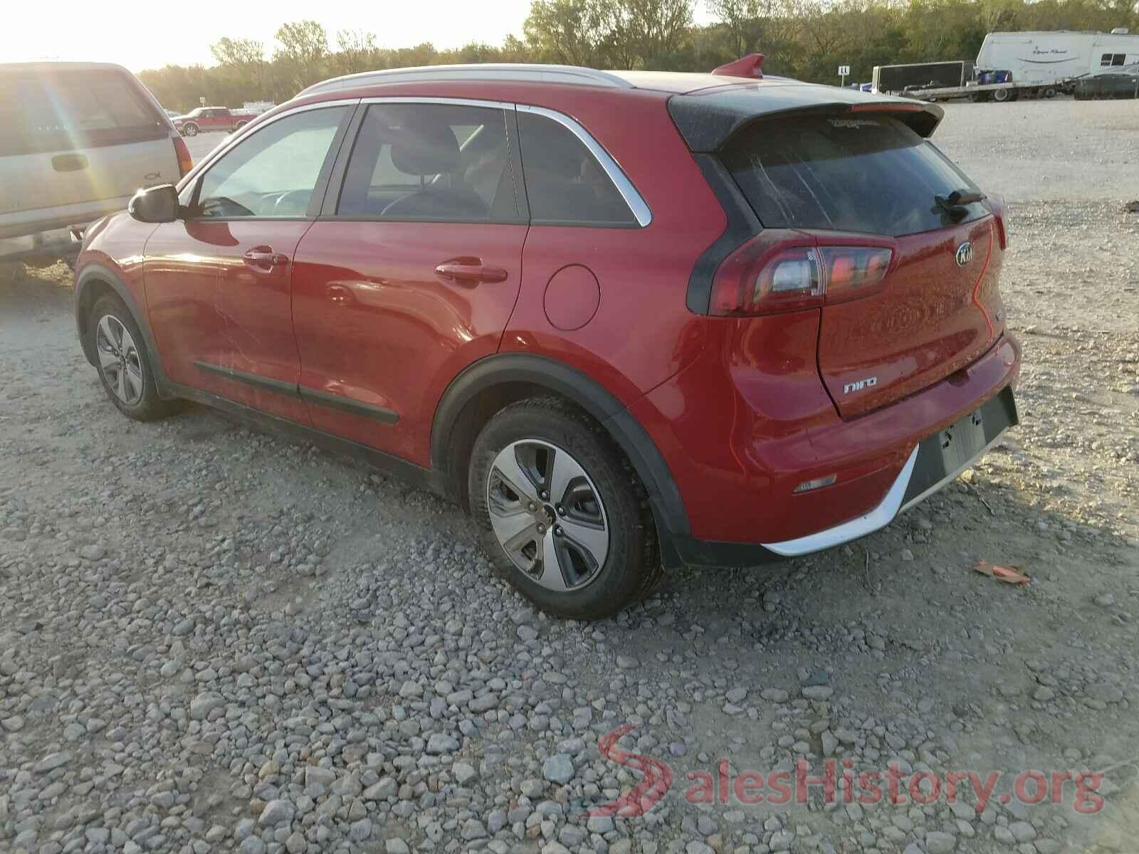 KNDCC3LC8K5343978 2019 KIA NIRO