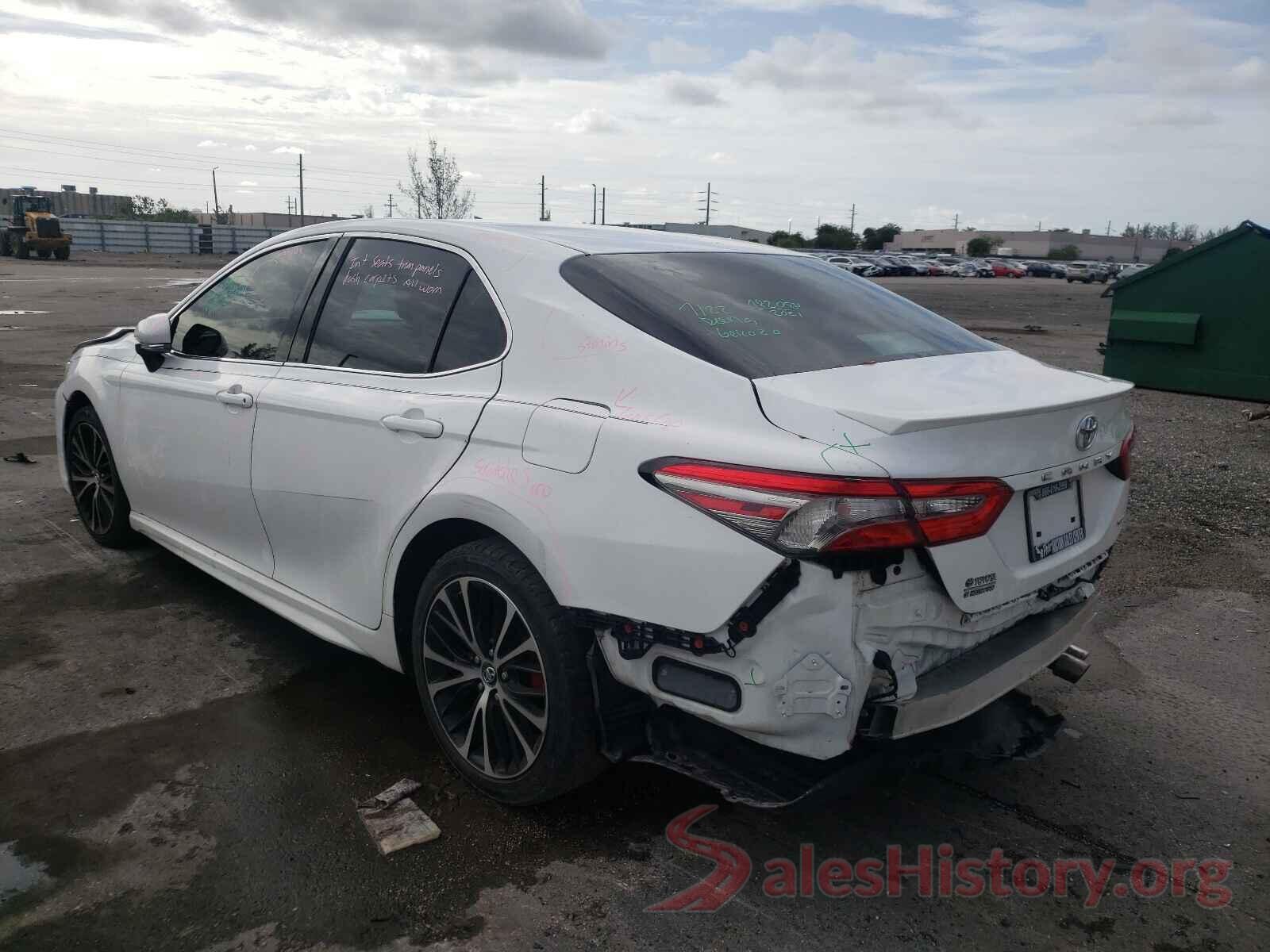 4T1B11HK3JU015745 2018 TOYOTA CAMRY