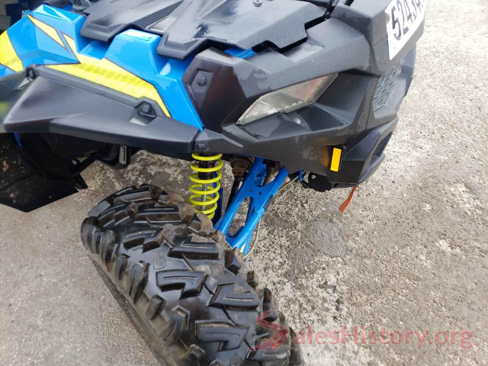 4XADCE877JB307492 2018 POLARIS SIDEBYSIDE