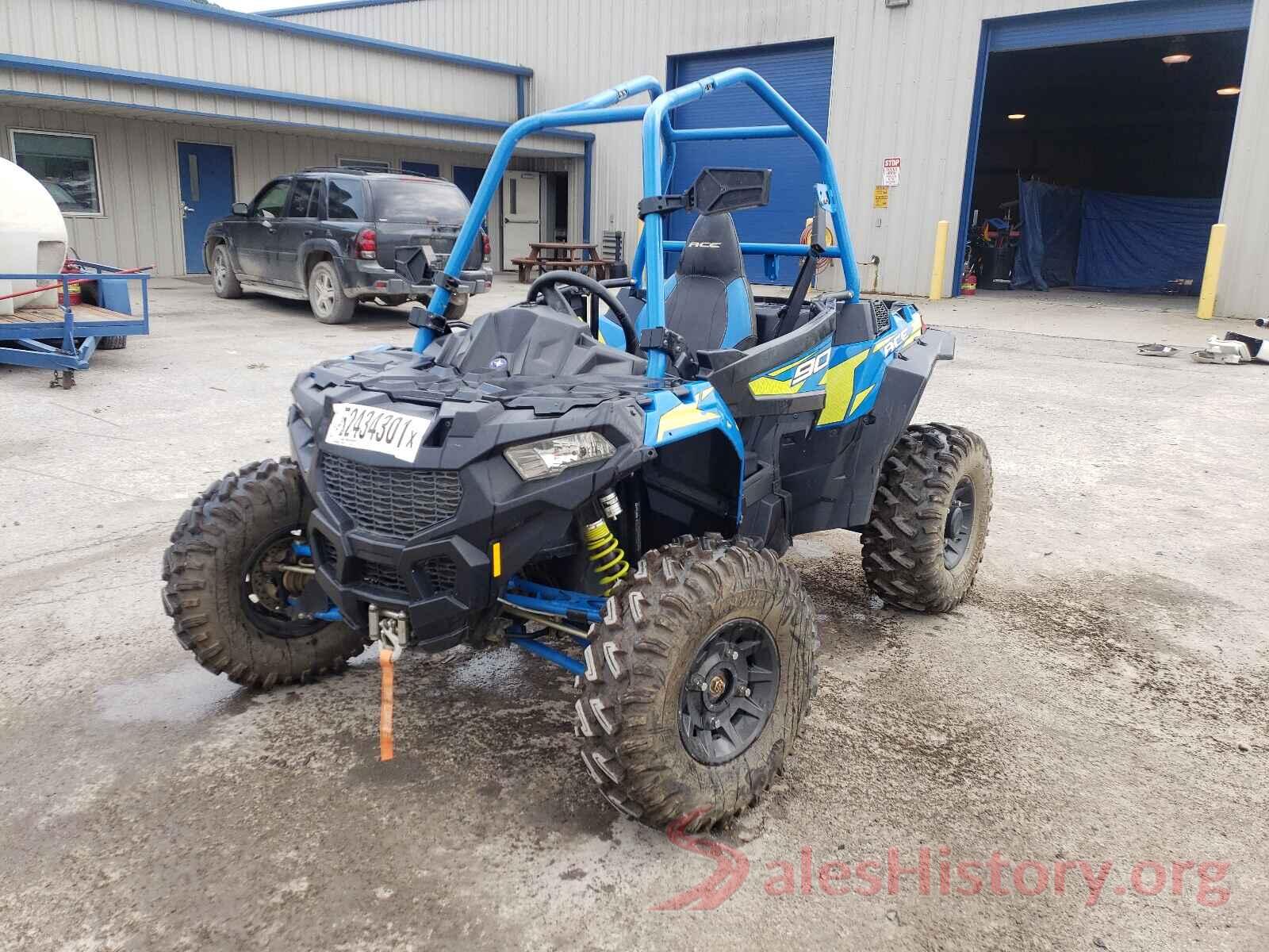 4XADCE877JB307492 2018 POLARIS SIDEBYSIDE