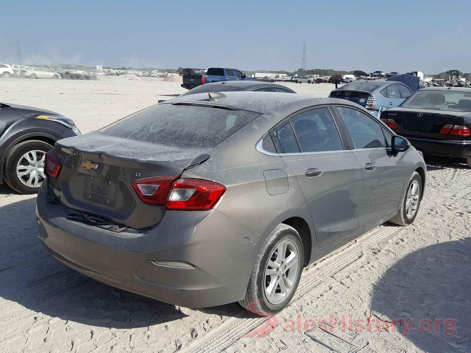 1G1BE5SM5J7125598 2018 CHEVROLET CRUZE