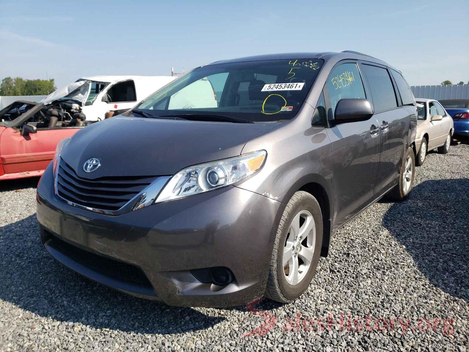 5TDKZ3DC4HS771638 2017 TOYOTA SIENNA