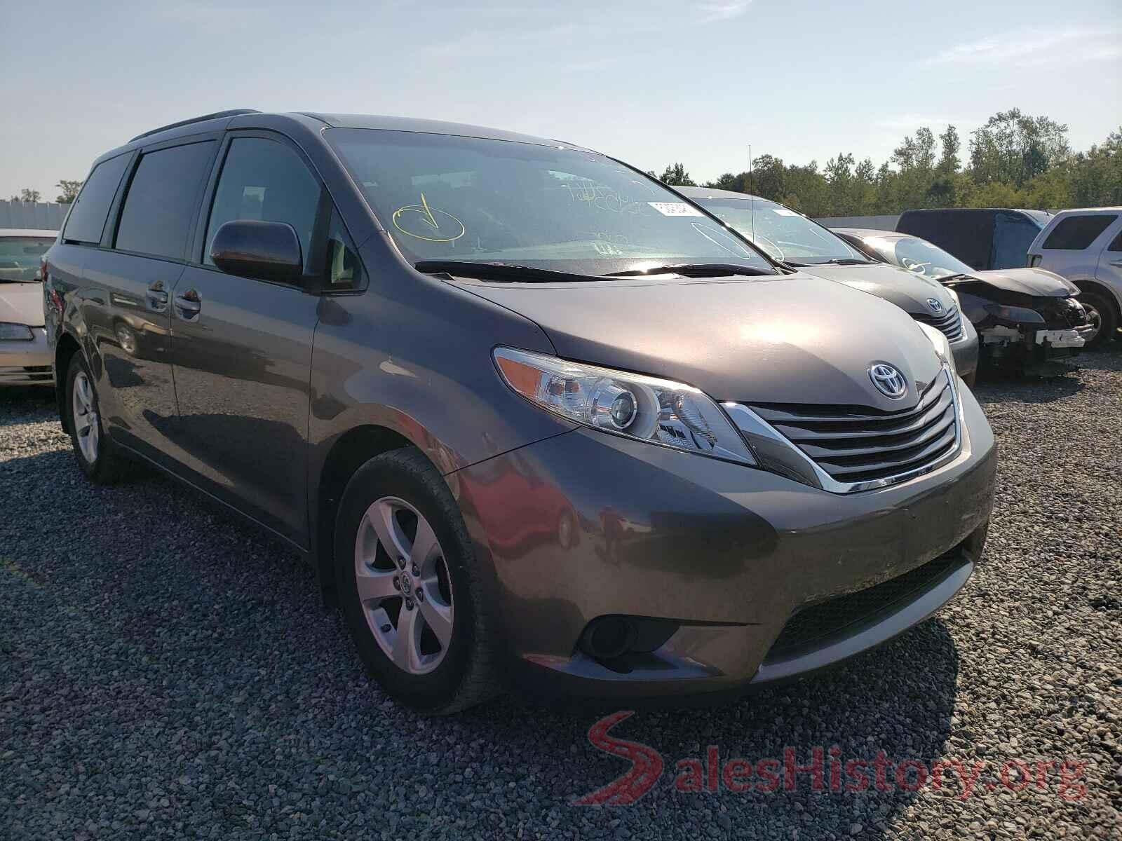 5TDKZ3DC4HS771638 2017 TOYOTA SIENNA