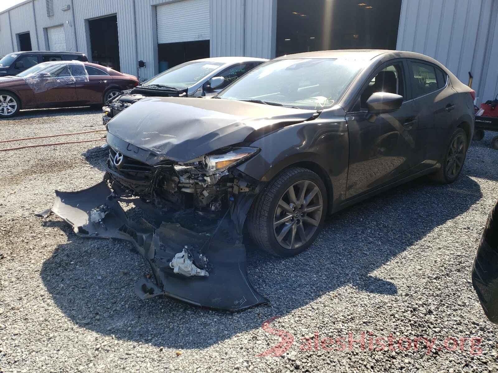 3MZBN1W30JM158853 2018 MAZDA 3