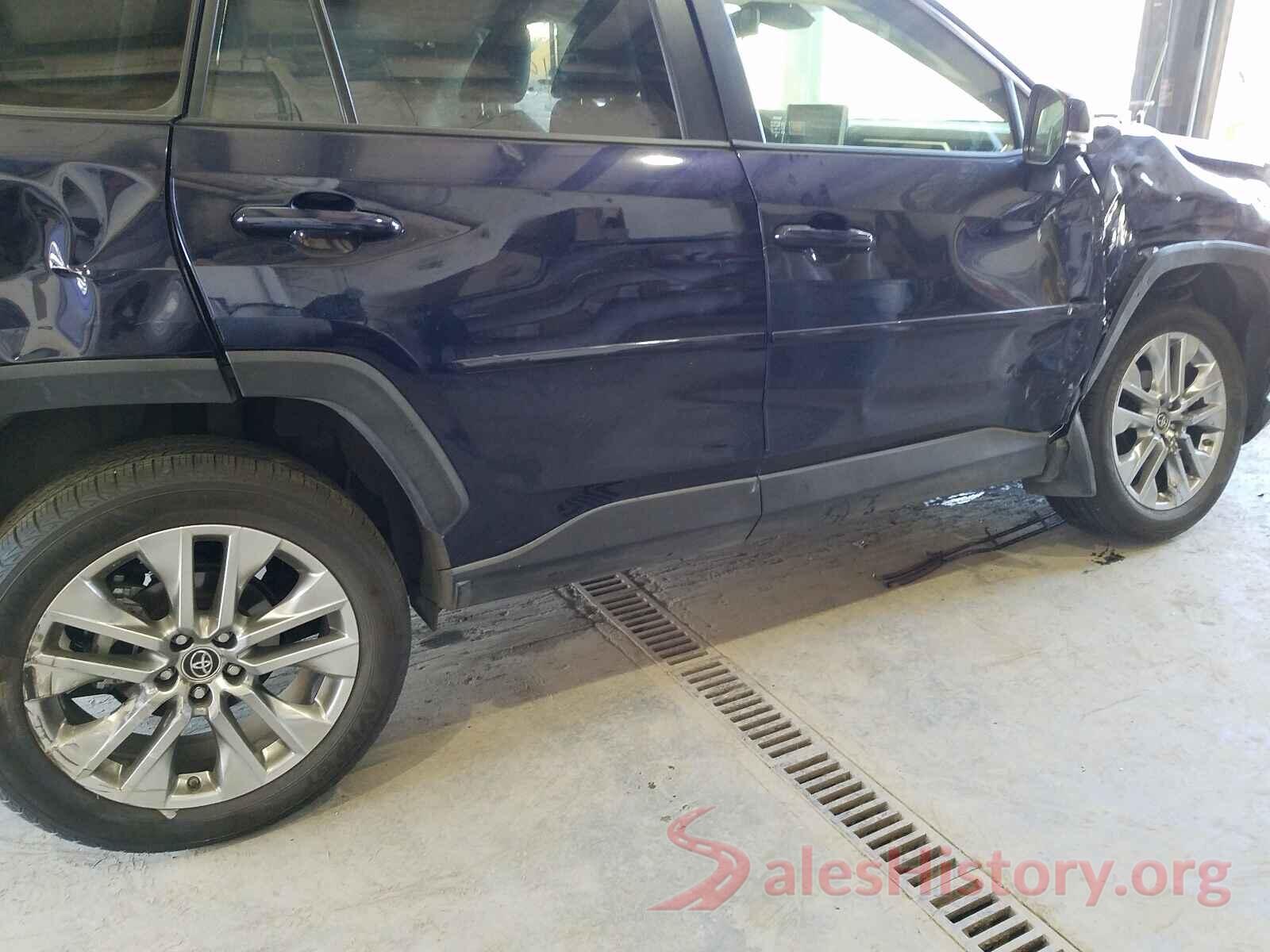 JTMA1RFV5KD024878 2019 TOYOTA RAV4