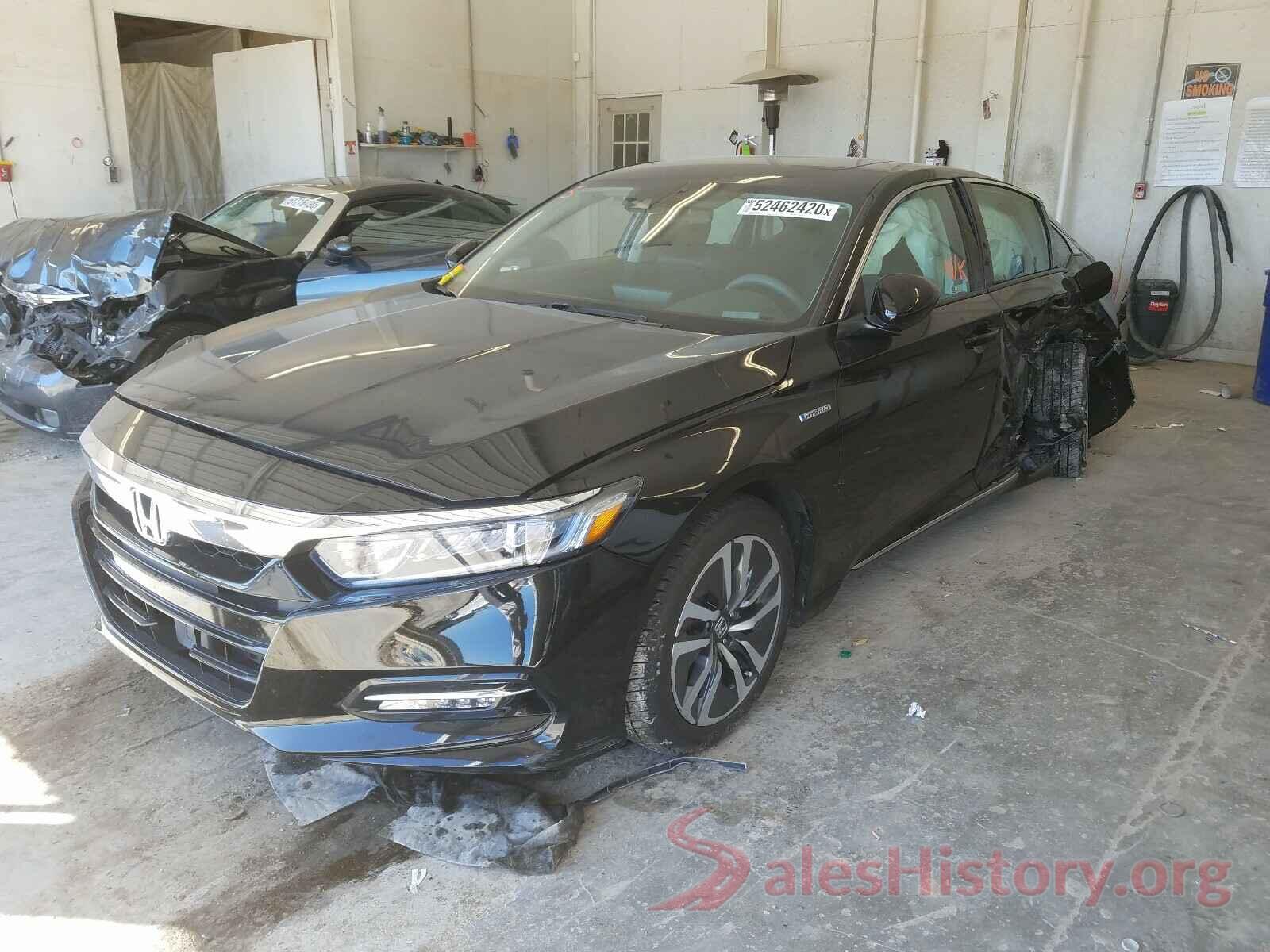 1HGCV3F42JA012061 2018 HONDA ACCORD