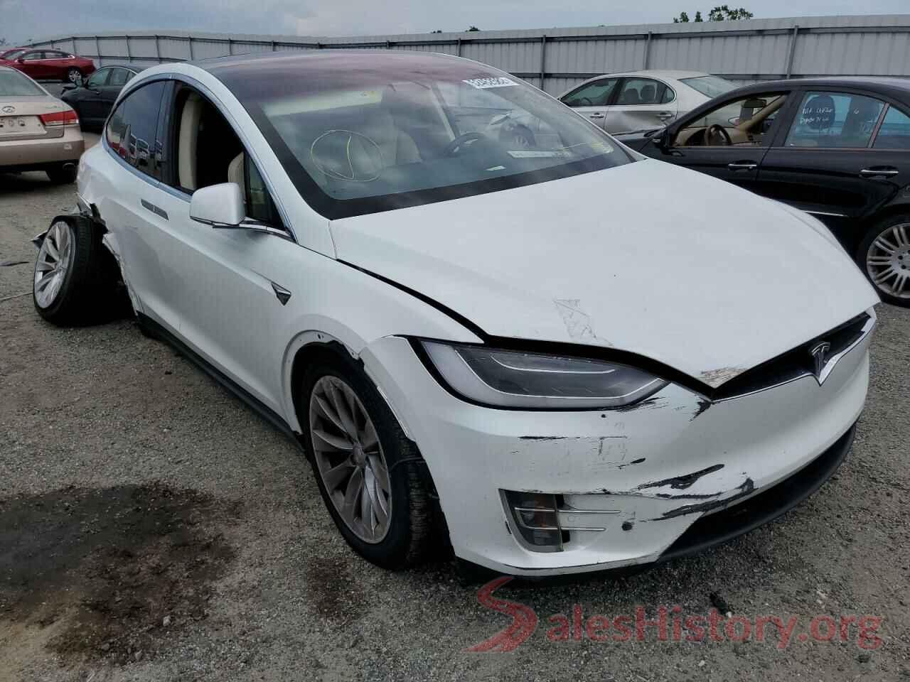 5YJXCDE28JF086930 2018 TESLA MODEL X