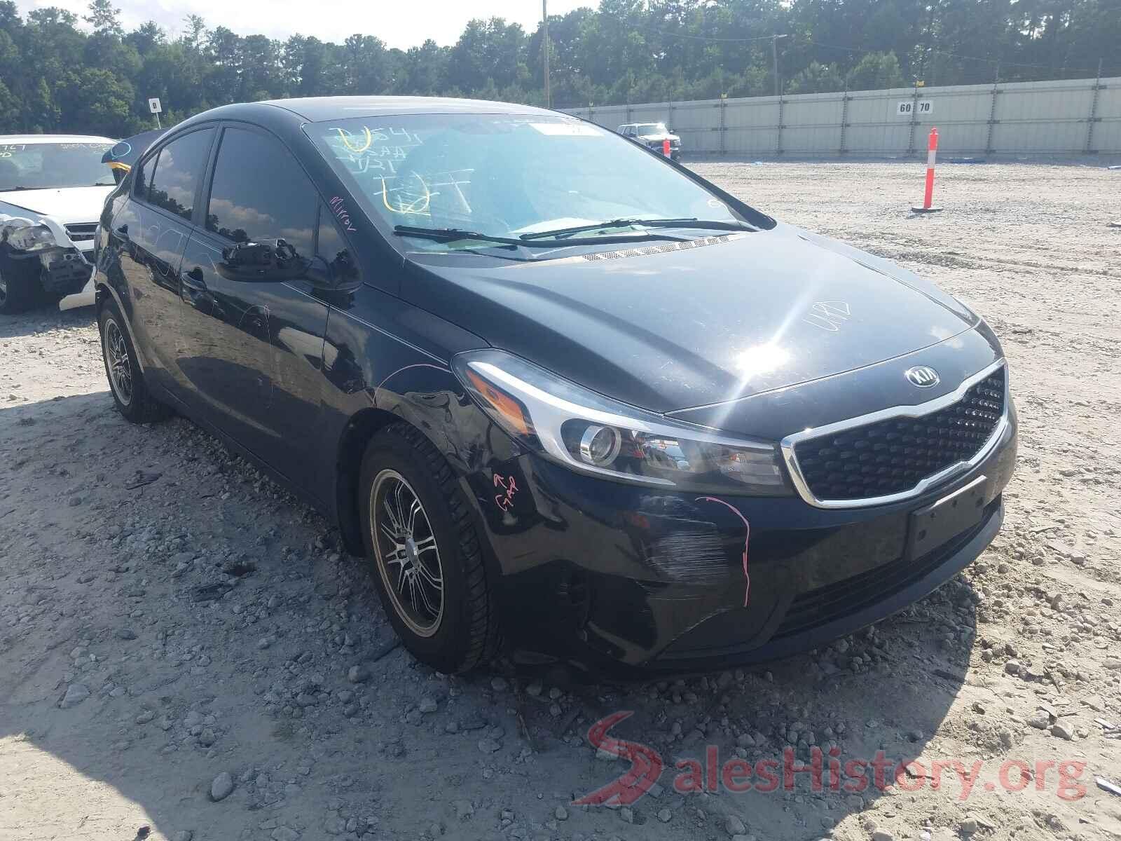 3KPFK4A72JE276888 2018 KIA FORTE