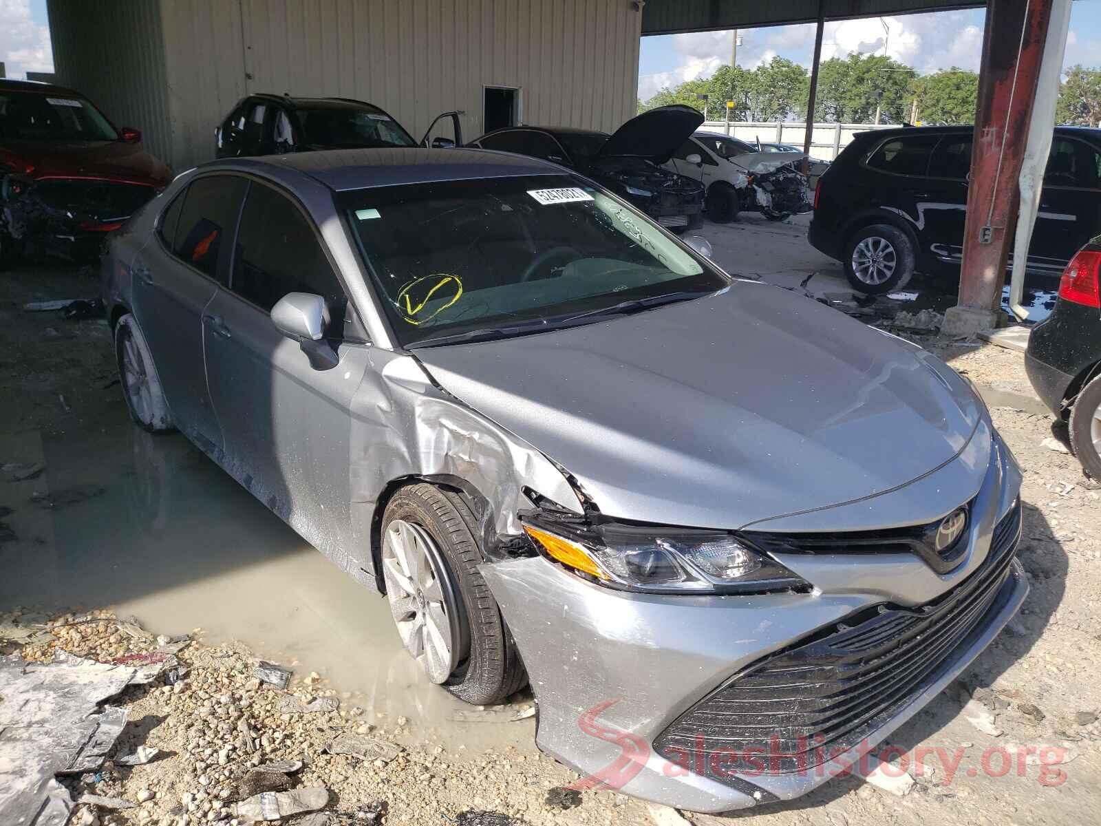 4T1B11HK7JU052829 2018 TOYOTA CAMRY