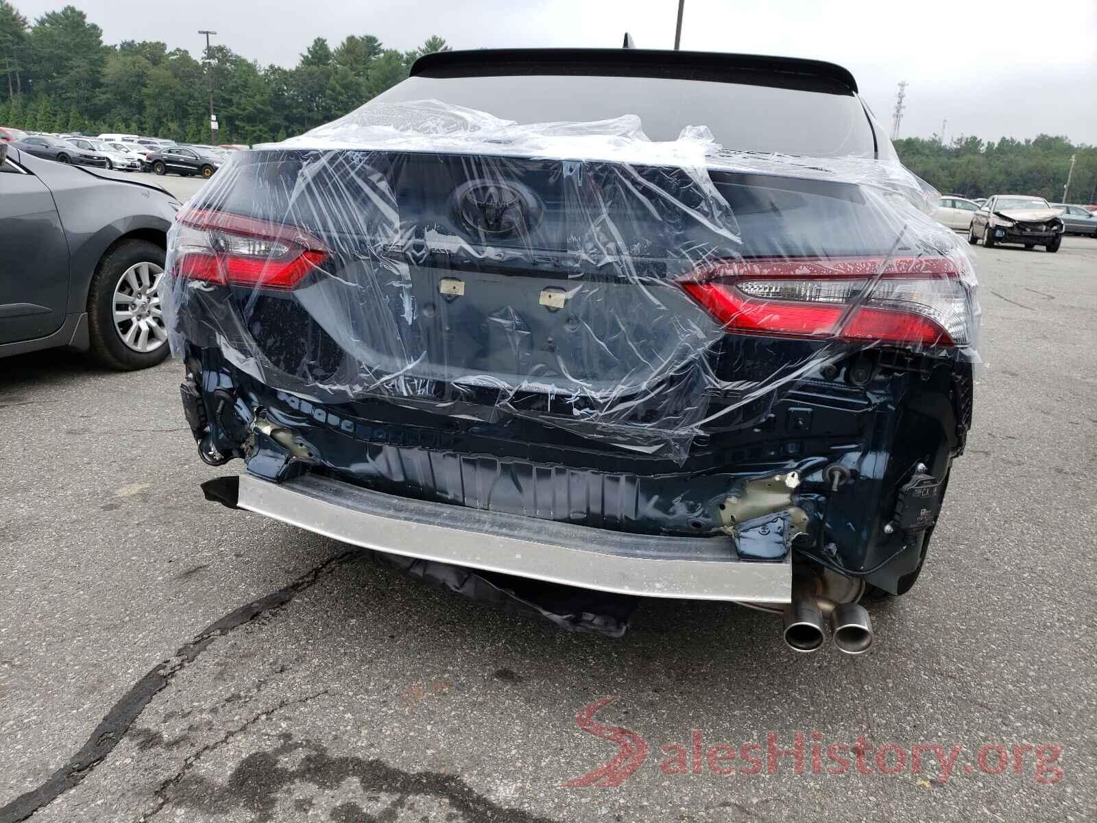 4T1G11AK3MU556945 2021 TOYOTA CAMRY