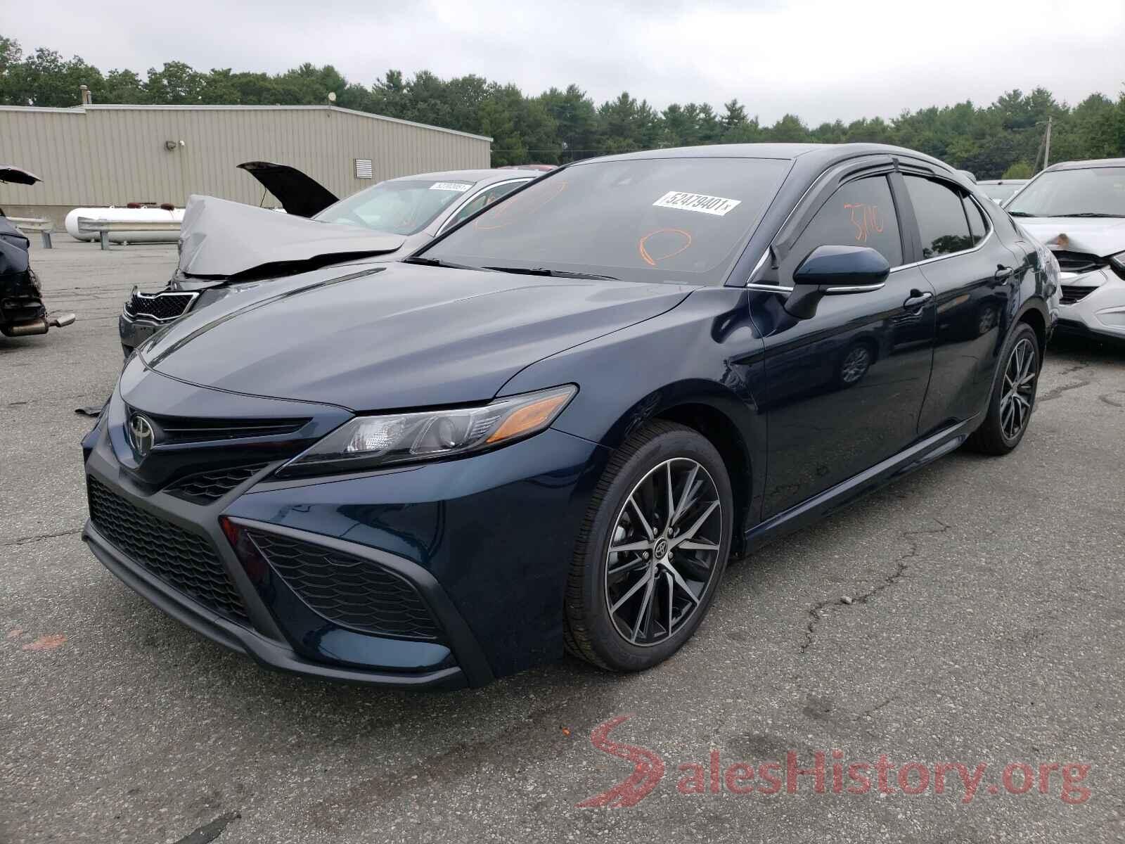 4T1G11AK3MU556945 2021 TOYOTA CAMRY