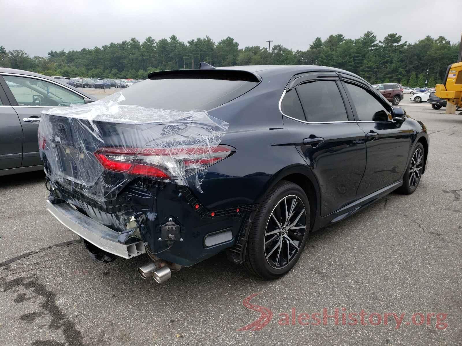 4T1G11AK3MU556945 2021 TOYOTA CAMRY