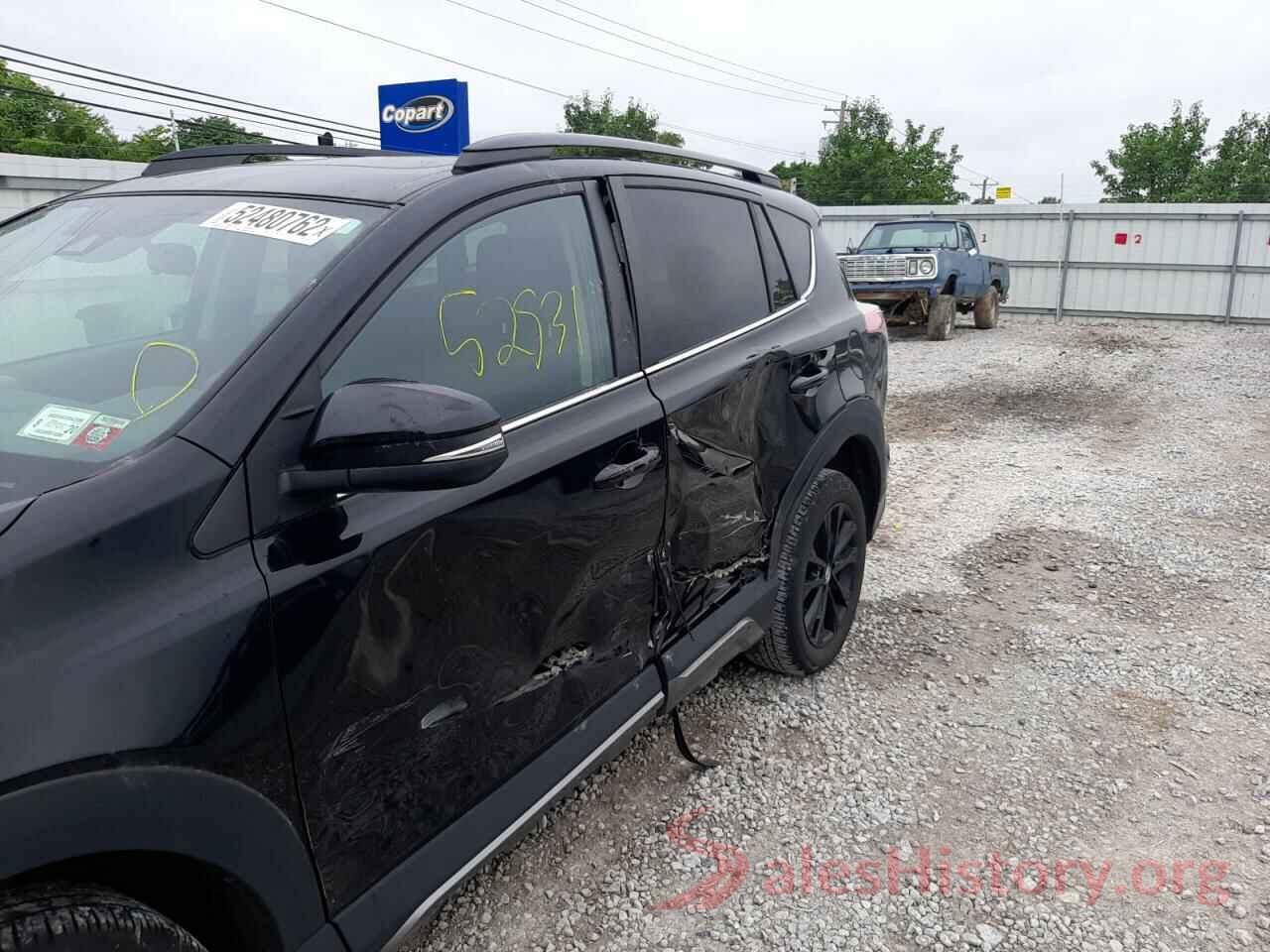 2T3RFREVXJW810439 2018 TOYOTA RAV4