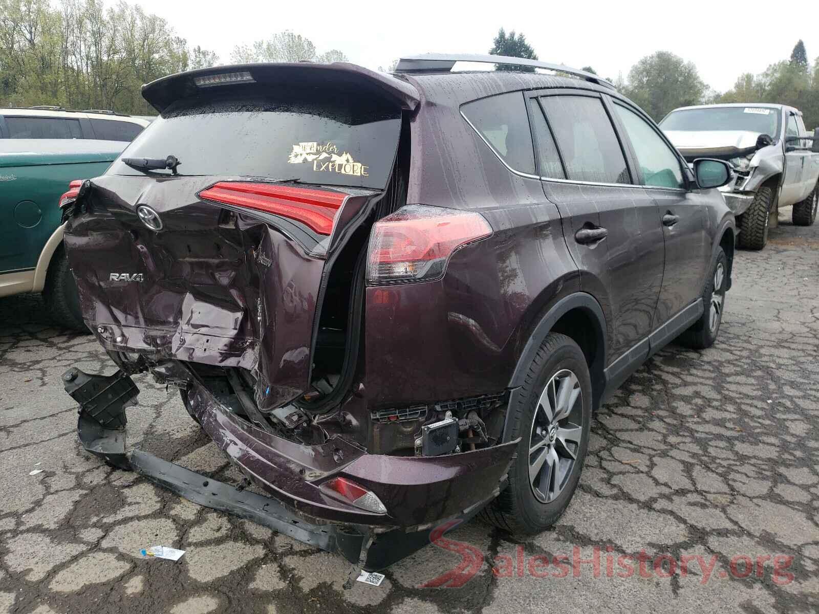 2T3RFREV8JW716320 2018 TOYOTA RAV4