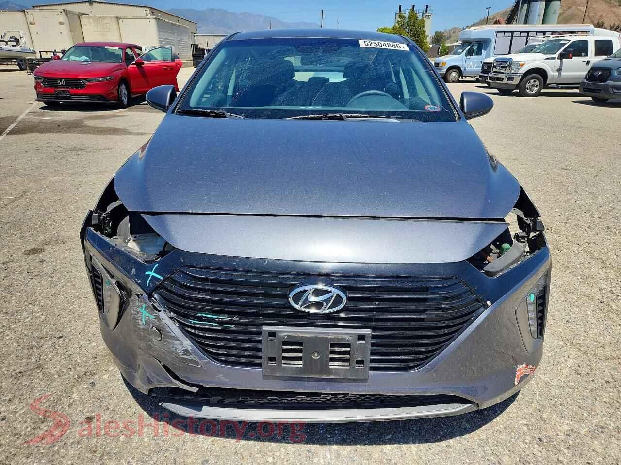 2018 HYUNDAI IONIQ VIN KMHC65LD8JU104362, rear view