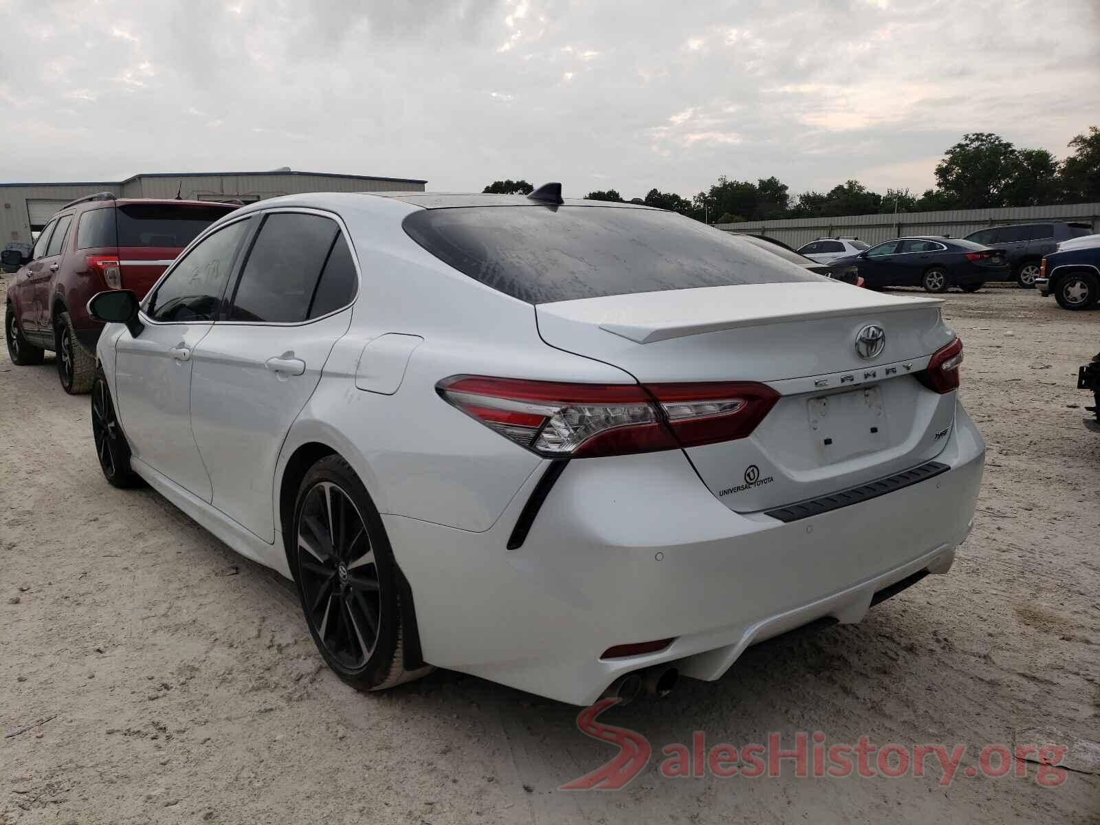 4T1B61HK3JU677214 2018 TOYOTA CAMRY