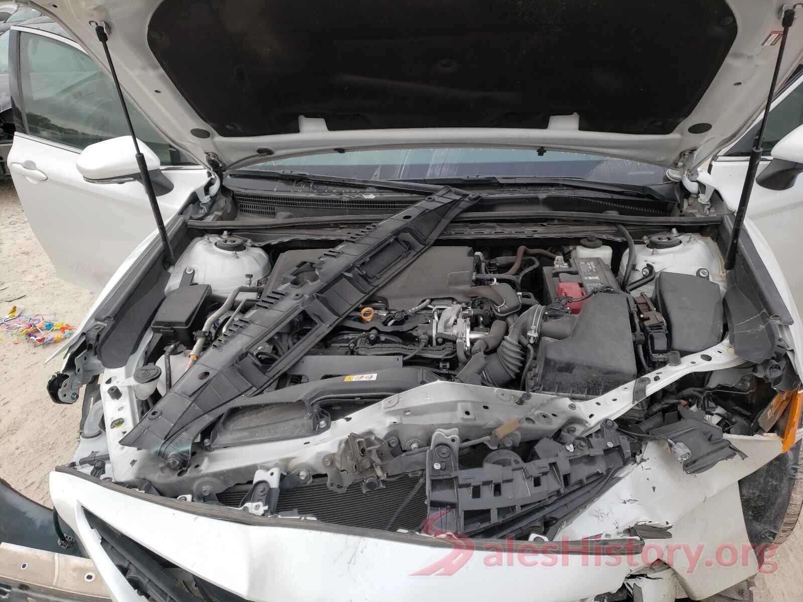 4T1B61HK3JU677214 2018 TOYOTA CAMRY