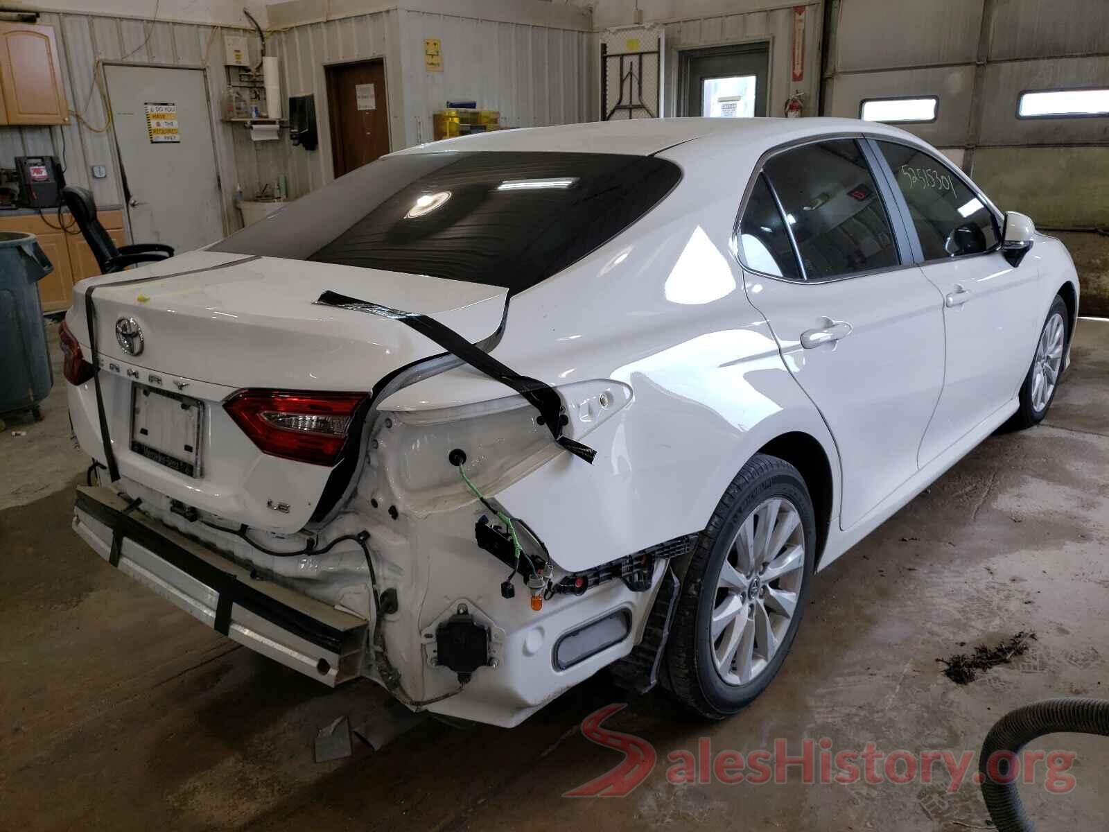 4T1B11HK3JU647547 2018 TOYOTA CAMRY